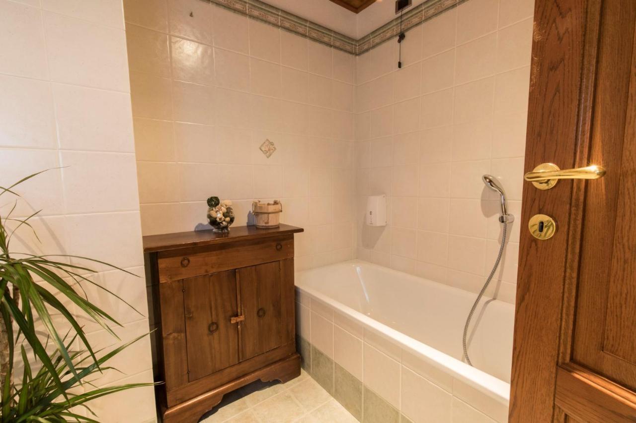 Bed and Breakfast Le Jasmin Aosta Exterior foto